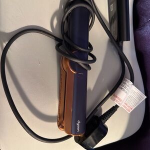 Dyson Airstrait limited edition